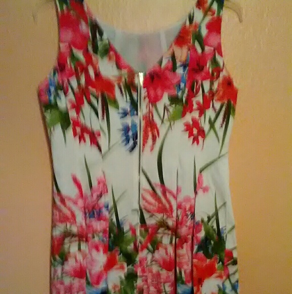 Robe Une épaule London Times Taille S - Motif Floral, Multi-couleurs, Occasion Très Bon état